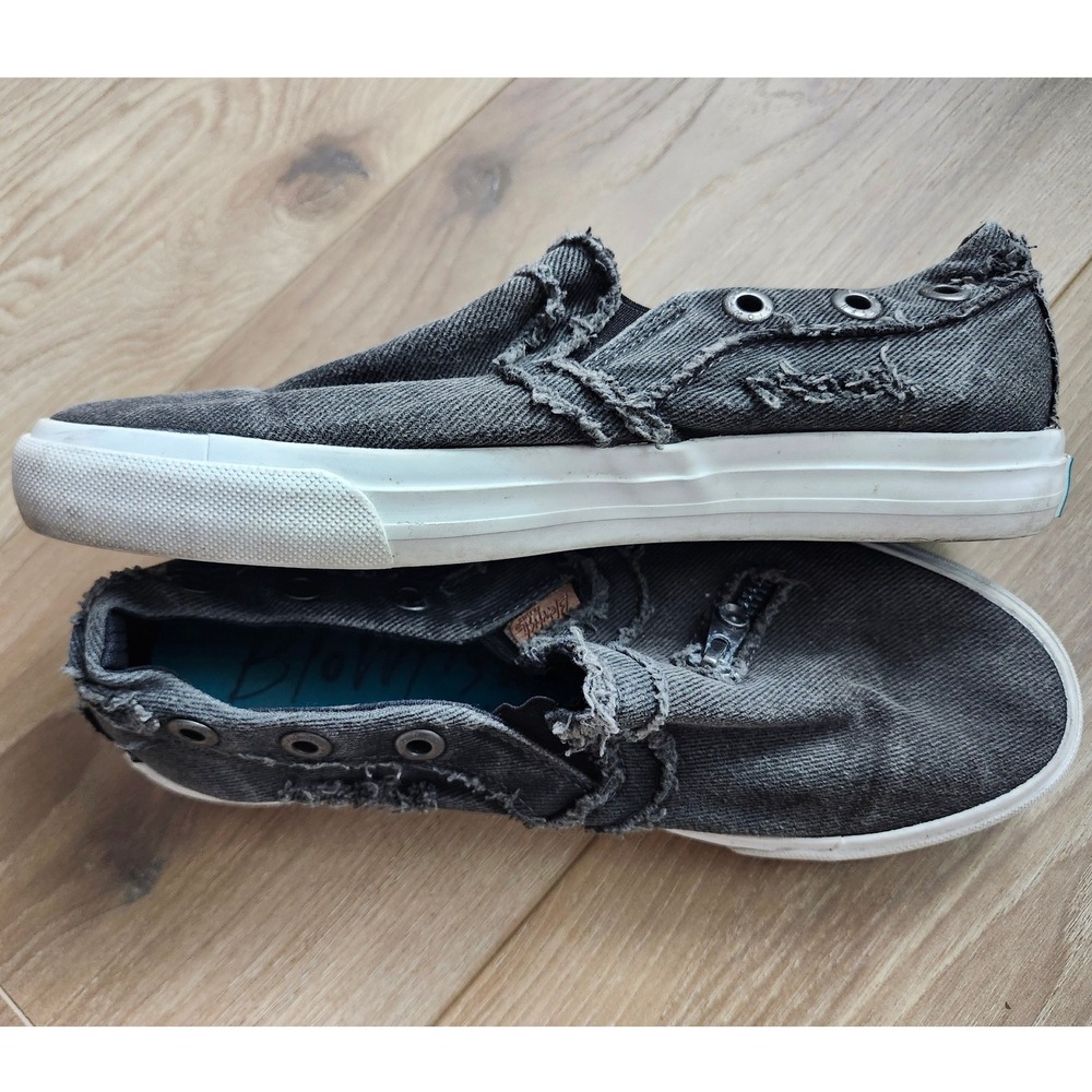 Blowfish Malibu Play Grey Distressed Denim Slip On Sneakers Frayed Faux Zipper - Picture 5 of 9